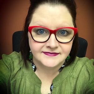 Meet your Posher, Becky